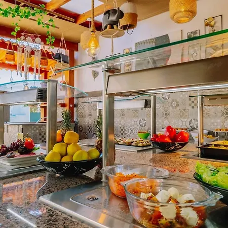 Lejlighedshotel Grand Muthu Da Oura 5*