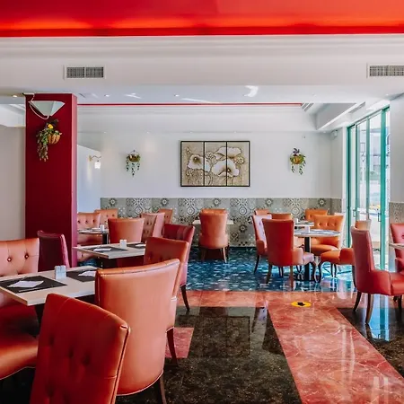 Ξενοδοχείο με διαμερίσματα Grand Muthu Da Oura 5*