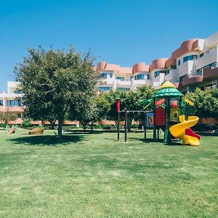 Ξενοδοχείο με διαμερίσματα Grand Muthu Da Oura Αλμπουφέιρα